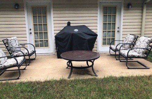 McCalla Haus | Cozy, Family and Friendly Townhome