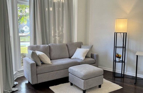 Peachtree Corners Haus | Cozy Family and pet friendly Newly renovated, 6mins to Northside hospital Duluth