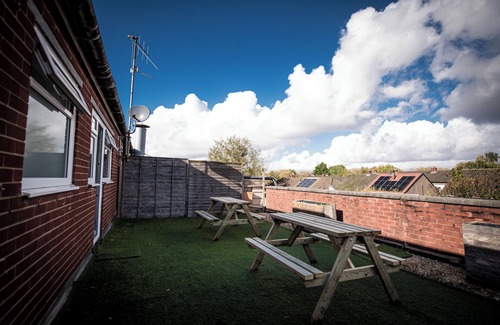 Cheadle Hulme Wohnung | Cozy Family Apartment | Manchester Airport | Free Parking | Sleeps 8