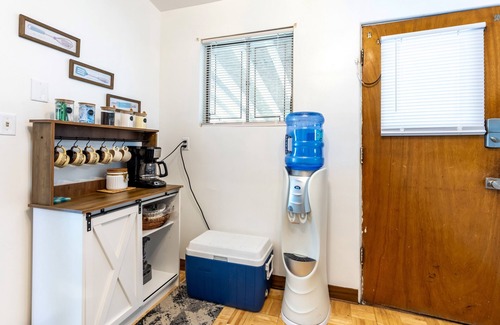 Miller Beach Haus | Cozy Family Getaway- 4 Blocks From The Beach!