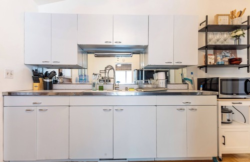 Miller Beach Haus | Cozy Family Getaway- 4 Blocks From The Beach!