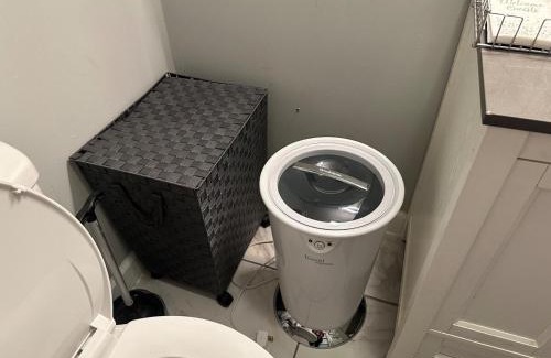 Wilson Wohnung | Cozy full studio In-law suite