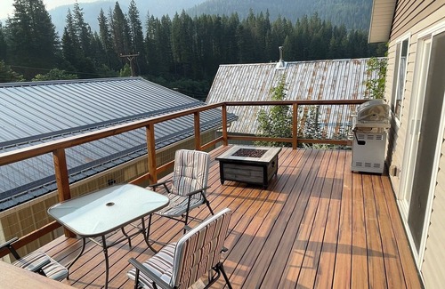 Mullan Haus | Cozy Getaway in Mullan