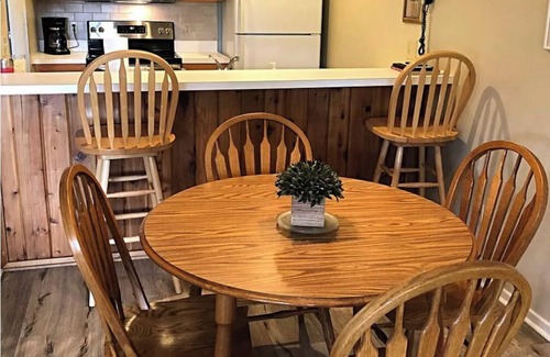 Harbor Springs Eigentumswohnung | Cozy Getaway Near All the FUN! Harbor Springs/Petoskey