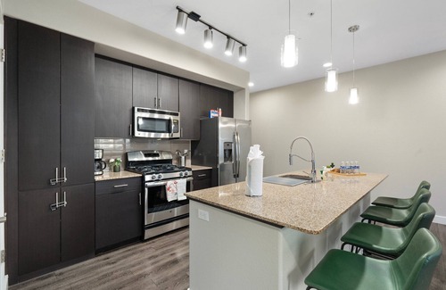 Riverside Wohnung | Cozy Green 1BR Retreat Pool, Hot Tub & Near ASU & Mill Ave