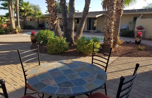 Paradise Valley Village Hütte | Cozy guest cottage in central Scottsdale, AZ!