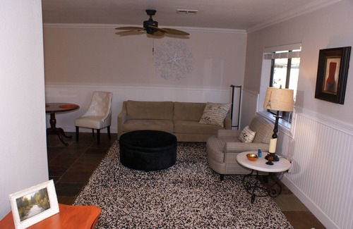 Paradise Valley Village Hütte | Cozy guest cottage in central Scottsdale, AZ!