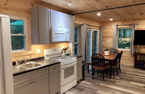 Orland Haus | Cozy Haven: A Lakeside Cottage Near Acadia