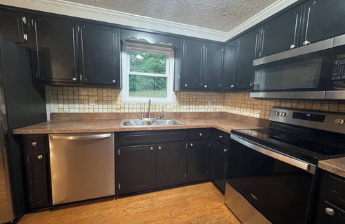 Dallas Haus | Cozy Hilltop 3-bedroom house in charming Dallas GA.