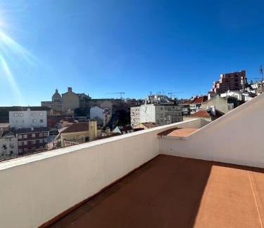 Santa Engracia Wohnung | Cozy Historic 2BR Lisbon Apartment