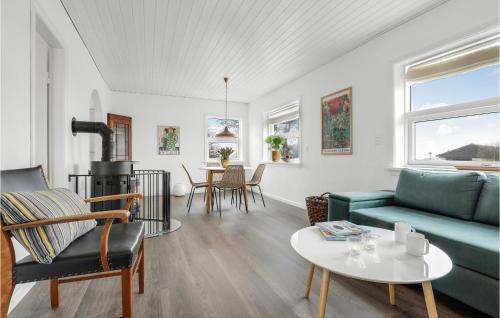 Tejn Haus | Cozy Home In Allinge With Wifi