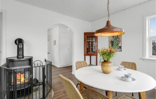 Tejn Haus | Cozy Home In Allinge With Wifi