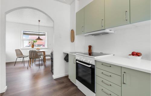 Tejn Haus | Cozy Home In Allinge With Wifi