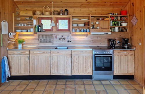Tversted Haus | Cozy home in Bindslev with house sea view