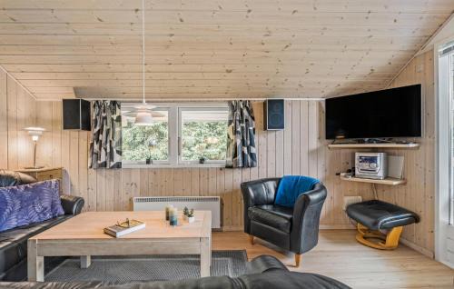 Farvang Haus | Cozy Home In Fårvang With Wifi