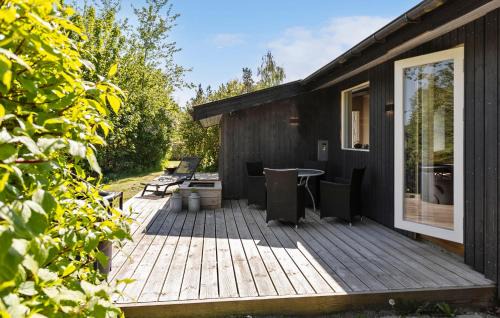 Ronde Haus | Cozy Home In Rønde With Wifi