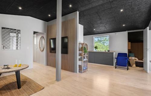 Ronde Haus | Cozy Home In Rønde With Wifi