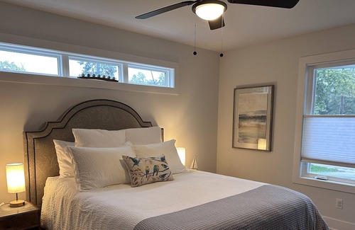 Williams Bay Haus | New construction home just a few minute walk to the lake.