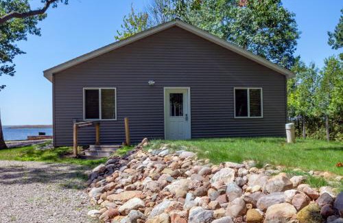 Au Gres Haus | Cozy Home Lake Huron II