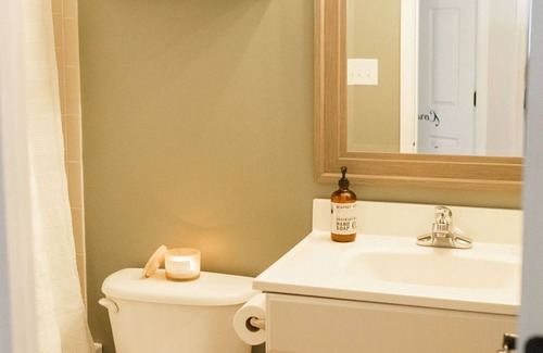 Tuscarora Haus | Cozy Home on the Potomac River in Wine Country