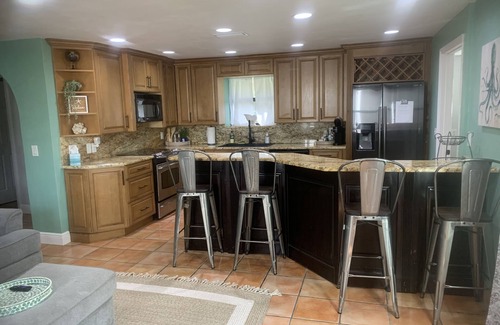 Port Orange Haus | Cozy house centrally located. 3mls to beach,7mls to speedway. Pet friendly