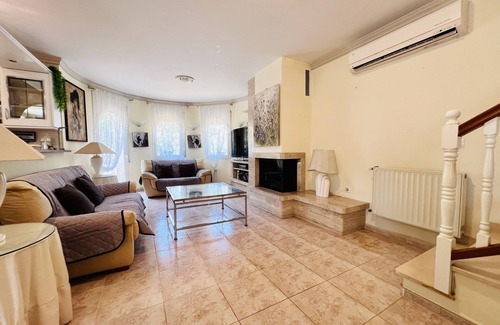 Castello d'Empuries Skihütte | Acogedora casa con piscina y amplia barbacoa