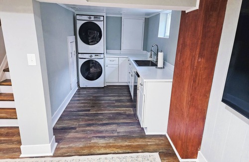 Near Eastside Haus | Cozy house near downtown Indianapolis, great capacity, spacious backyard.