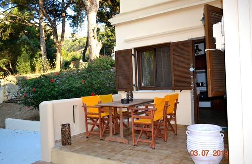 Kamari Haus | gemütliches kalydna haus !!