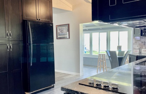 Clermont Hütte | Cozy Lake Front Cottage