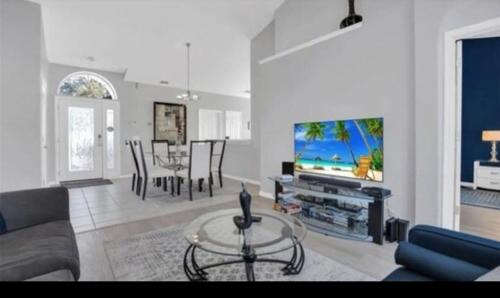 Bridgewater Crossing Haus | Cozy Lake view heated pool home