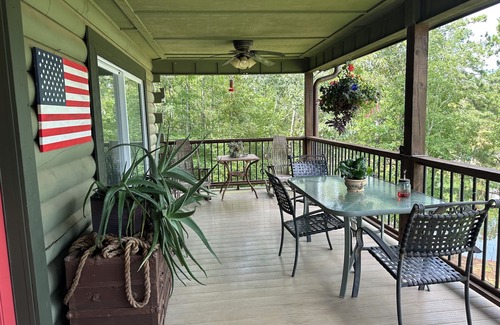 Lineville Haus | Cozy Lake Wedowee Home with Private Dock, 2 slips and 100 ft of lake frontage
