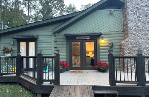 Lineville Haus | Cozy Lake Wedowee Home with Private Dock, 2 slips and 100 ft of lake frontage