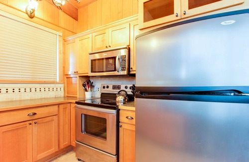 Worley Kabine | Gemütliche Seeufer Kabine w / private Dock & 2 Boot rutscht auf See Coeur d'Alene