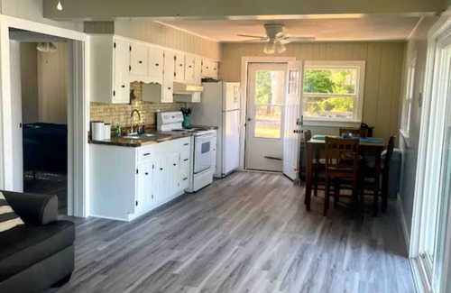 Leesburg Haus | Cozy lakefront home on Big Barbee Lake