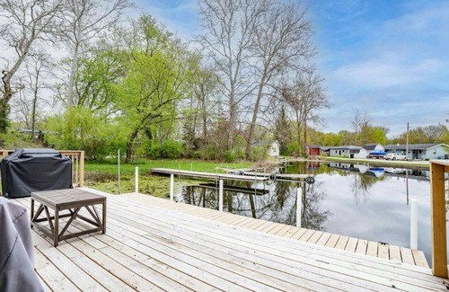 Leesburg Haus | Cozy lakefront home on Big Barbee Lake