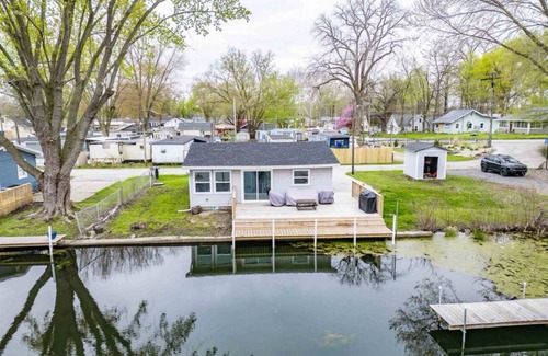Leesburg Haus | Cozy lakefront home on Big Barbee Lake