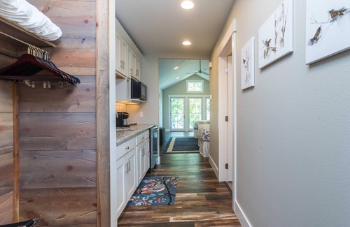 Nisswa Eigentumswohnung | Cozy Lakeside Studio Condo with Views of Beautiful Gull Lake