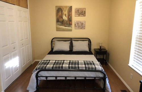 Lexington Haus | Cozy Lexington 2-Bedroom Ranch House