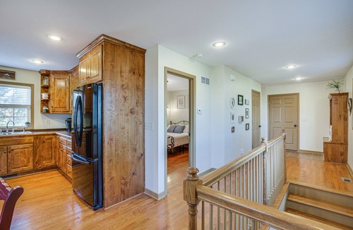 Liberty Hütte | Cozy Liberty Getaway w/ Fire Pit & Patio!