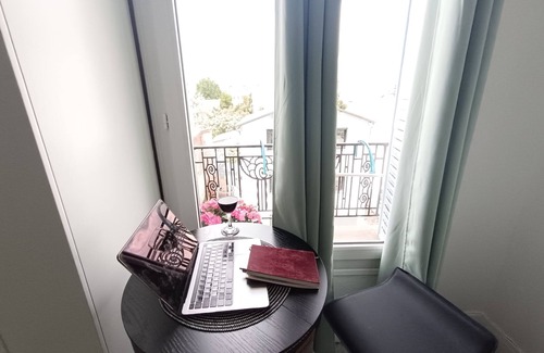 Colombes Wohnung | Cozy Life with WiFi in Colombes
