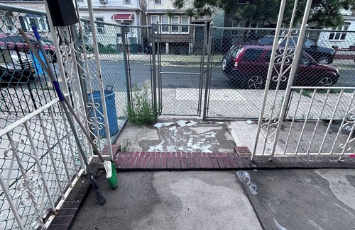 Cypress Hills Wohnung | cozy little room