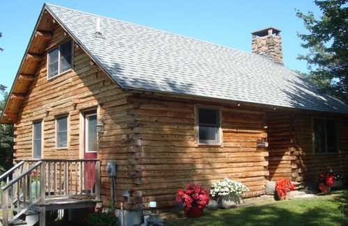 Mount Desert Kabine | Komplett renoviert. zentral gelegenes Blockhaus.