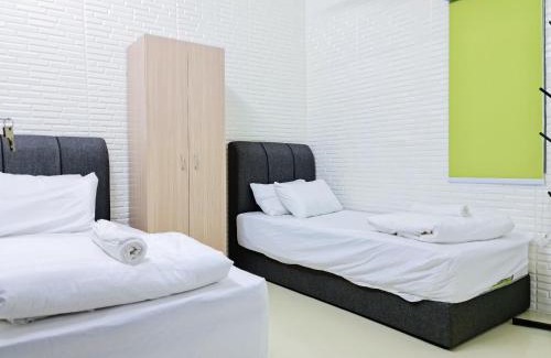 Batu Enam Haus | Cozy Lunas House near to Kulim Hi Tech Park & BKE