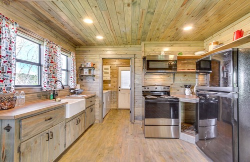 New Site Kabine | Cozy Mississippi Cabin w/ Covered Porch & Grill!