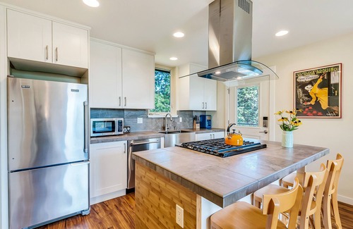 West Hills Wohnung | Cozy Modern Apartment Nähe Stadt; Gehen Sie überall