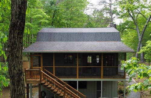Walnut Mountain Kabine | Cozy Mountain Cabin near Blue Ridge and Ellijay