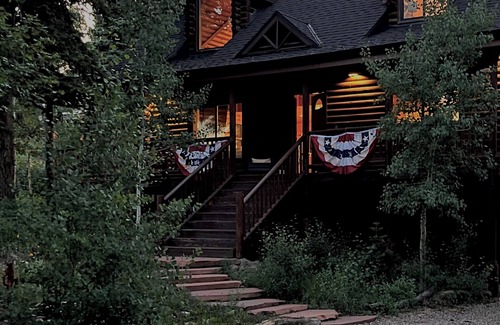 Tollgate Canyon Kabine | Cozy Mountain escape near Park City w/ game room, hot tub for the whole family