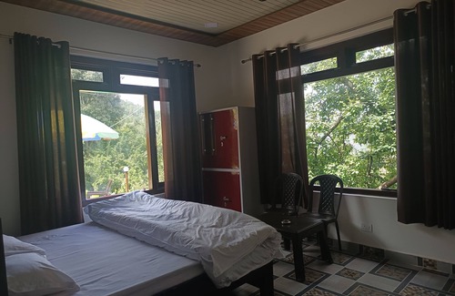 Mukteshwar Bed & Breakfast | Cozy Mukteshwar homestay with Himalayan views and warm local hospitality.