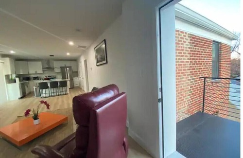 Fort Totten Wohnung | Cozy Newly renovated 2 bedroom 2 bathroom in DC #3