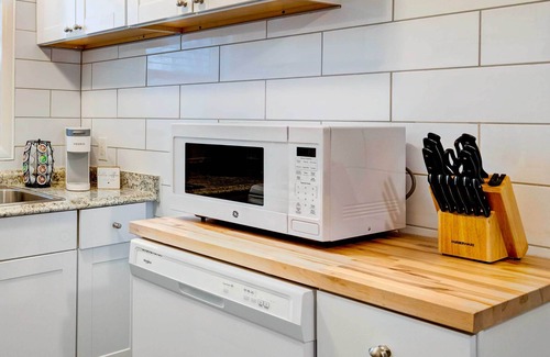 Ogden Haus | Cozy Ogden Cottage: 1 Mi to Downtown!